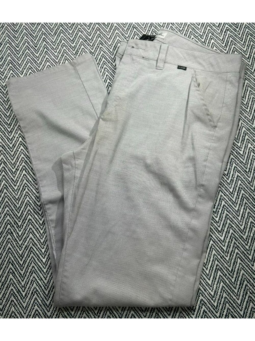 Travis Mathew Mens Gray Stretch Dress Pants Size 34 Classic Fit Lightweight Busi